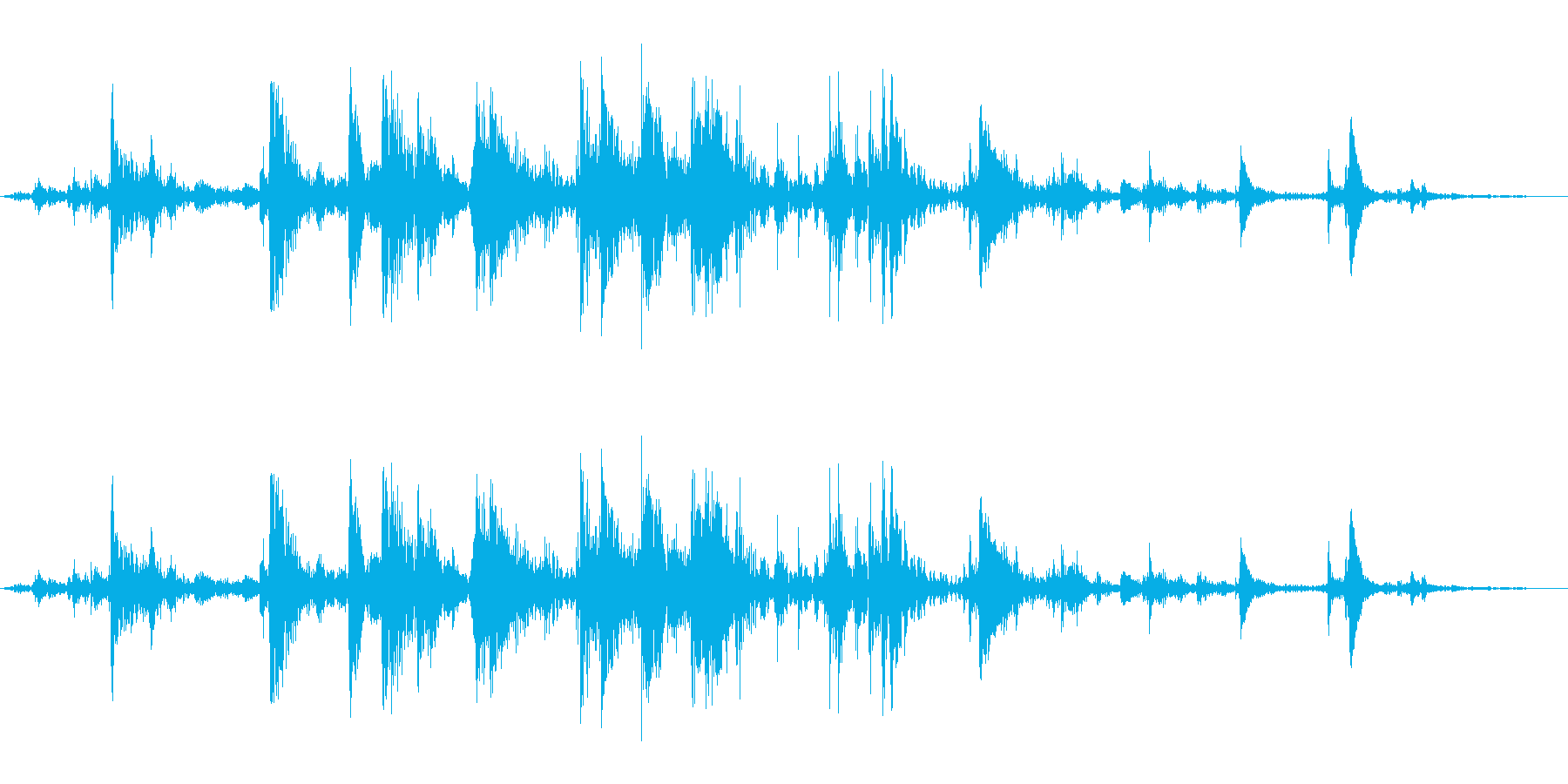 氷を入れる音(カランカラン)の再生済みの波形